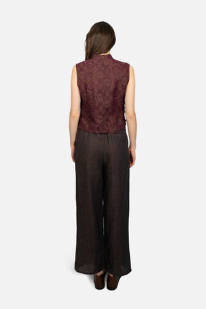 Jacquard Mulberry Silk Vest in Burgundy