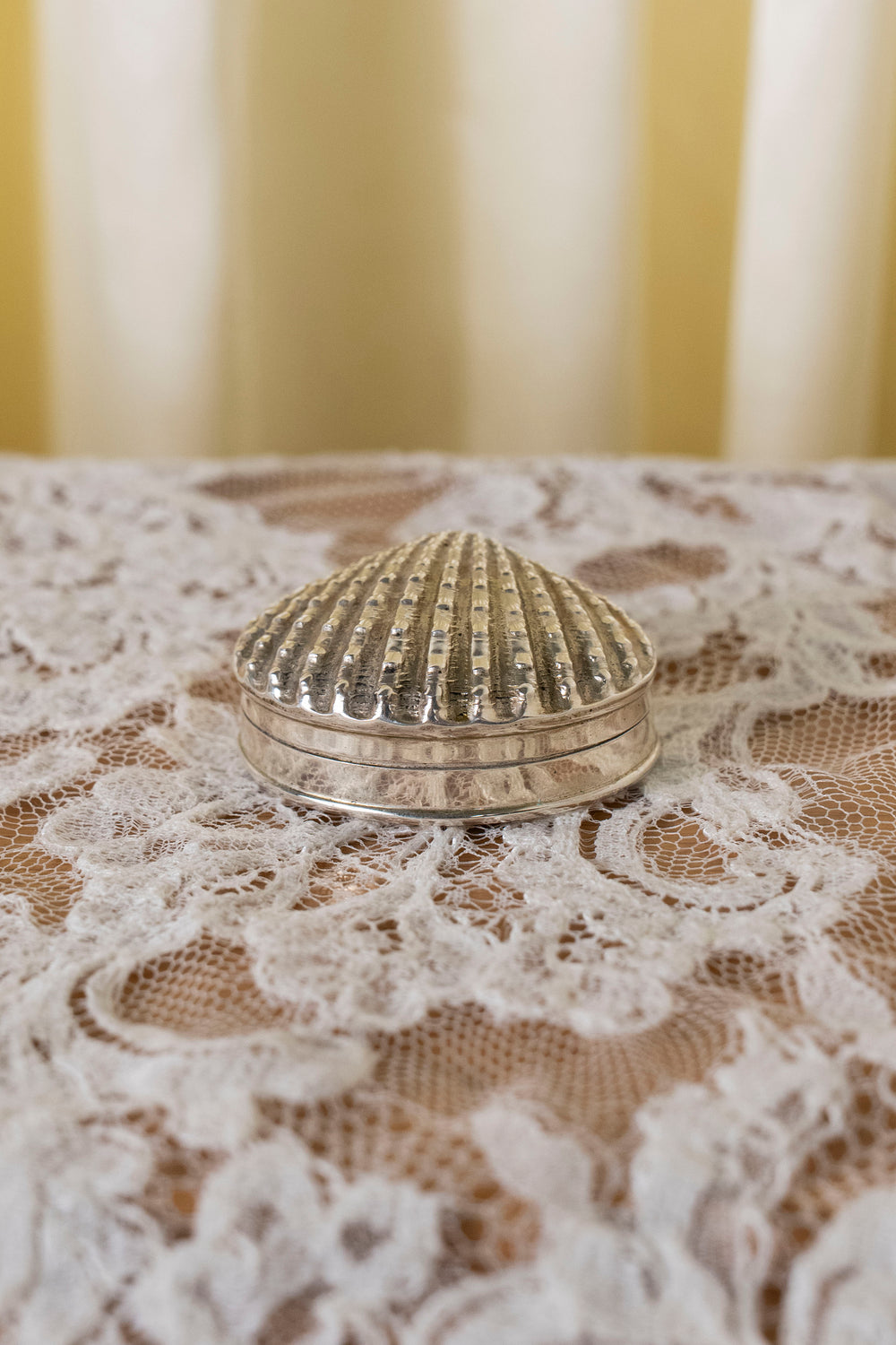 Vintage Shell Keepsake Box in Sterling Silver