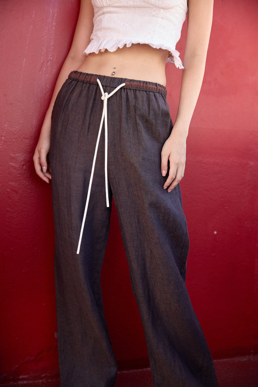 Du & Berry women's chocolate linen drawstring pants with relaxed fit and white drawstring waist